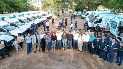 El gobierno entregó 24 ambulancias para quince localidades del Chaco