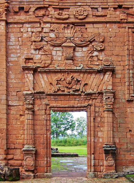PARAGUAY ruinas.jpg