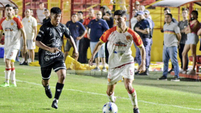 El "Decano" sumó minutos ante Mandiyú