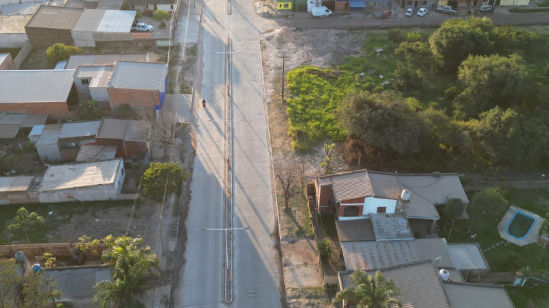 Inauguran la pavimentación de la avenida Islas Malvinas