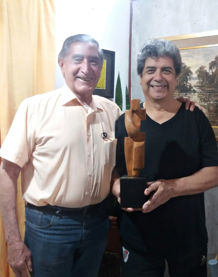 CON HUMBERTO GOMEZ LOLLO1-CROP.JPG
