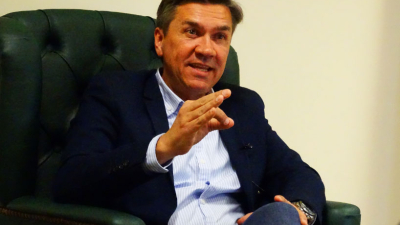 "A la gente le pido que dejemos la resignación de vivir como vivimos"