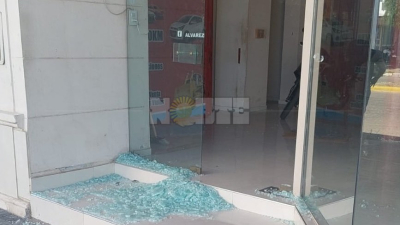 Resistencia: rompen vidriera, roban moto y bicicleta de una concesionaria