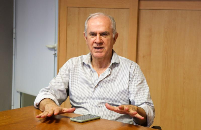 "Están generando superestructura municipal para sostener punteros", dice Nikisch