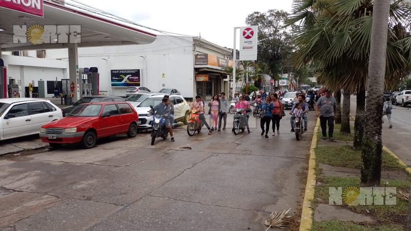 Manifestación en el microcentro por un inminente desalojo en Fontana
