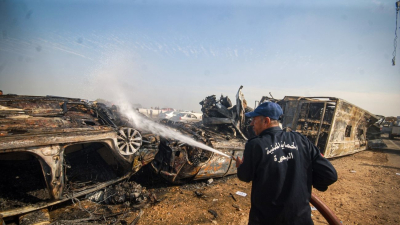 Al menos 32 muertos en un choque masivo en una de las principales autopistas de Egipto