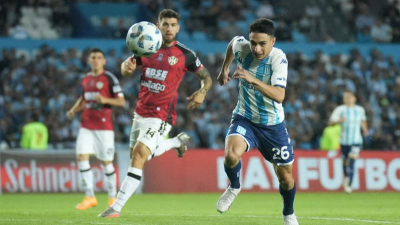 Racing se durmió en el final y los santiagueños se lo empataron