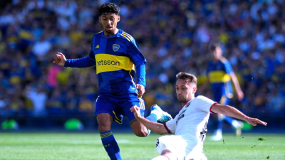 Boca venció en el epílogo a Newell"s para sostener la esperanza de Libertadores