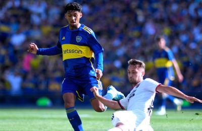 Boca venció en el epílogo a Newell"s para sostener la esperanza de Libertadores
