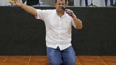 Pastor acusado de lavado se entregó "por un mensaje de Dios"