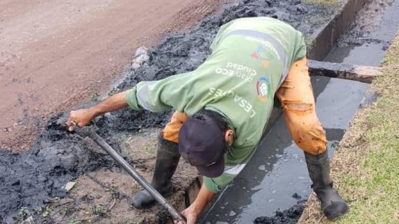 El municipio de Resistencia avanca en tareas de saneamiento en la Zona Sur