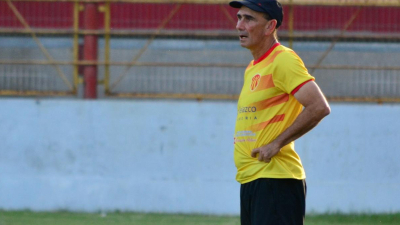 Raúl Valdez ya planifica la pretemporada de Sarmiento