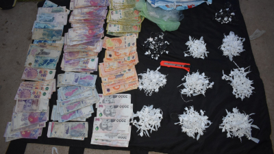 Llevaba cocaína escondida entre pañales pero la descubrieron y quedó detenida