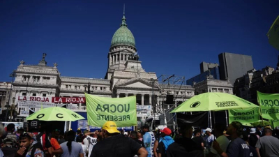 La Justicia declaró inválidos seis artículos de la reforma laboral del mega DNU de Javier Milei