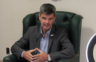 Alejandro Salgado: "Pasamos en tres meses de trabajar a full a una paralización total"