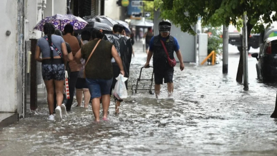 Diluvio en CABA: calles inundadas, problemas en el subte, vuelos cancelados y casi 90 mil usuarios sin luz