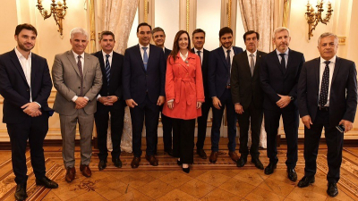 Una encuesta refleja cómo debería ser la relación entre Javier Milei y los gobernadores