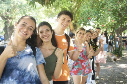 EstudiantesUNNE1-Mediano-696x464.jpg