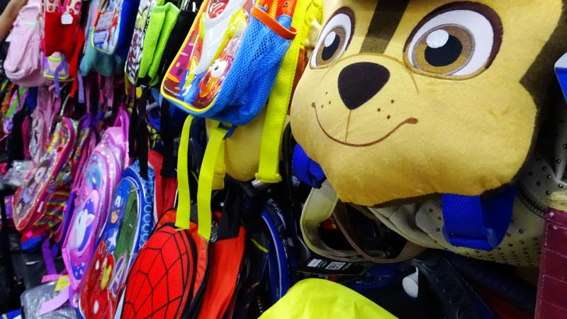 Se buscan mochilas: campañas solidarias para hogares ante el inicio de clases