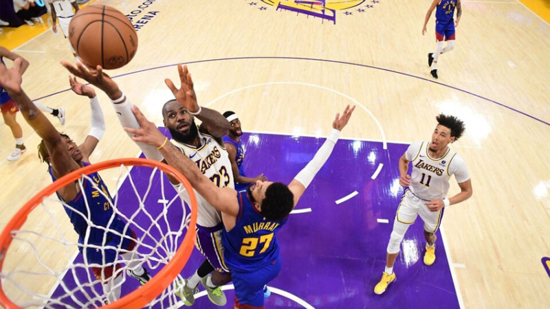 LeBron James llegó a los 40 mil puntos en la NBA