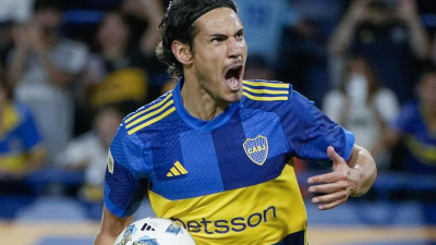 El hat-trick de Cavani despertó elogios en el mundo del fútbol