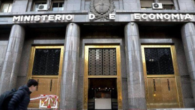 Más reclamos que certezas en la reunión con los ministros de Economía