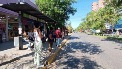 "Injusto e innecesario" para los usuarios, comenzó un nuevo paro de colectivos