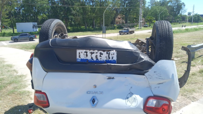 Choque y vuelco en la ruta 11: hay dos mujeres lesionadas