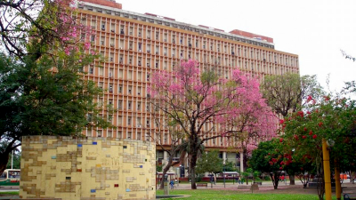 El gobierno aseguró que al menos 10 mil pases a planta no cumplieron con los requisitos mínimos