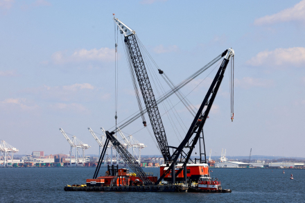 baltimore crane.JPG