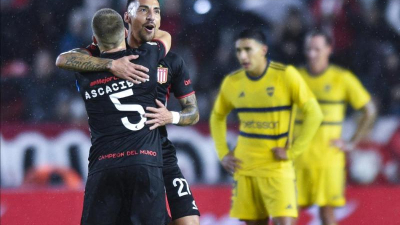 Boca tropezó en La Plata y el martes se juega la clasificación frente a Godoy Cruz