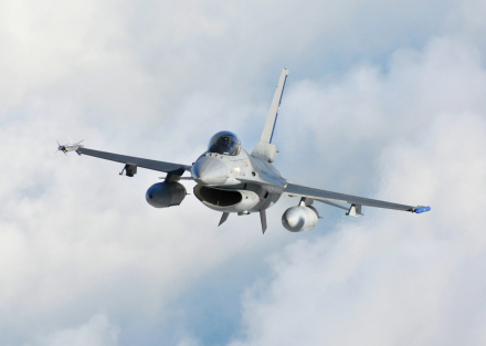 f16aviones.jpg