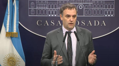 Manuel Adorni: "Lejos estamos de querer cerrar universidades"