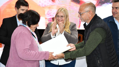 Éxito en la Regularización Dominial: IPDUV entregó 677 títulos de propiedad en cinco meses
