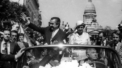 Restauración de la Democracia y la hora del pueblo