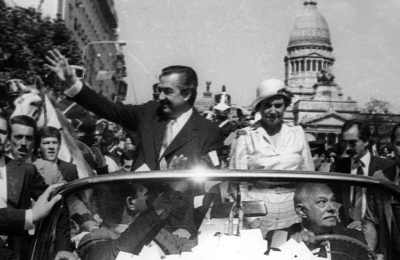 Restauración de la Democracia y la hora del pueblo