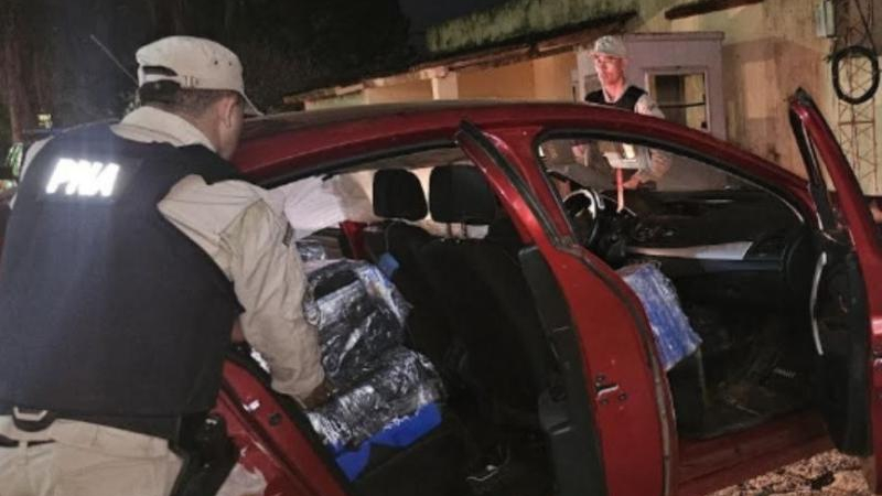 Detuvieron a un hombre acusado de transportar 280 kilos de marihuana
