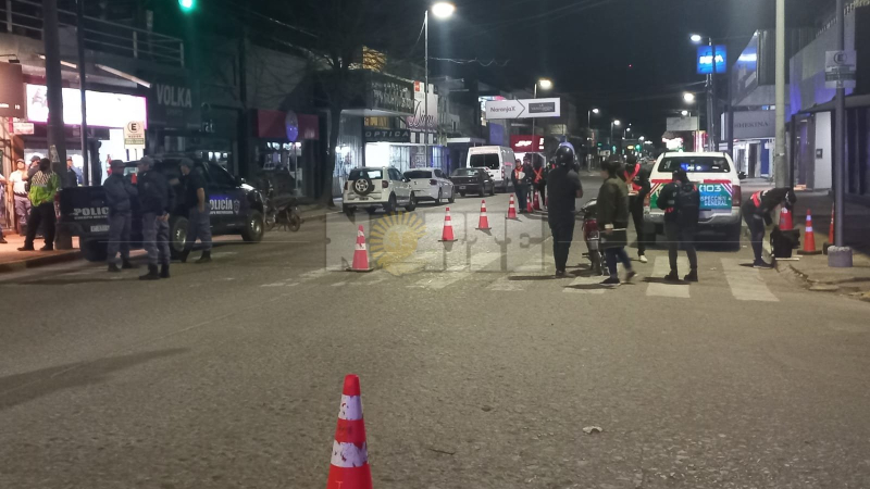 Llevó a su hijo a la comisaría porque había atropellado a un inspector