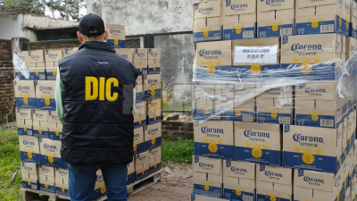 Le robó 432 cajas de cerveza a su exjefe y las vendió a la competencia