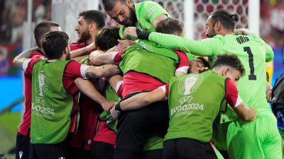 Georgia venció 2-0 a la Portugal de Cristiano y se metió en octavos