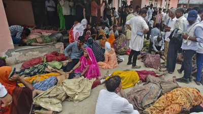 Tragedia en la India: unos 116 muertos por estampida en un encuentro religioso