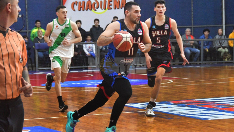 Villa sacó más ventaja ante Hindú y quedó "match point" en la final