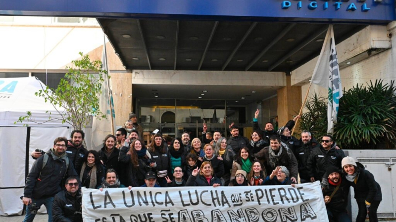 Reabrió la agencia Télam luego de 128 días de acampe