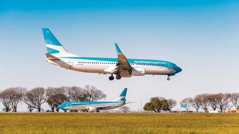 Liberan las tarifas aéreas y terminan con el monopolio de Intercargo