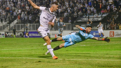 For Ever tiene la mandíbula floja: perdió su quinto partido consecutivo