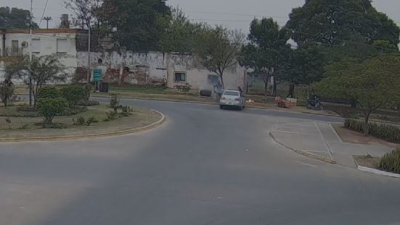 Propietario de un parripollo fue embestido por un auto, sufrió lesiones y pide que el conductor se haga cargo de los daños