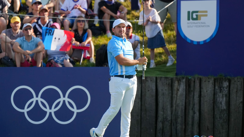 Golf: Tosti venía prendido en la lucha por medallas, pero se retrasó al final