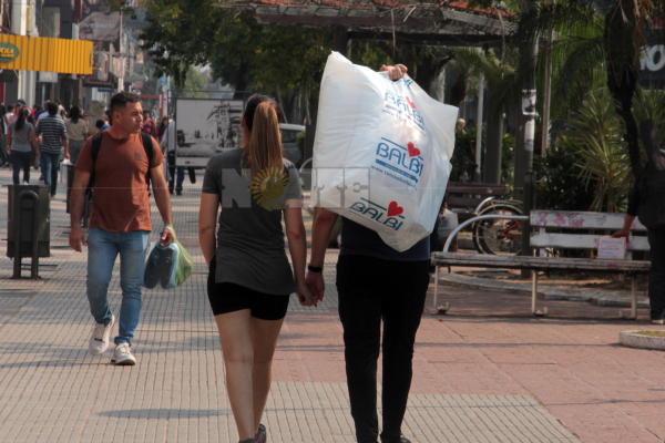Sábado de compras para aprovechar las ofertas del Black Friday 