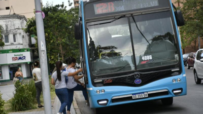 Tregua entre la UTA y empresarios y se desactiva el posible paro de colectivos