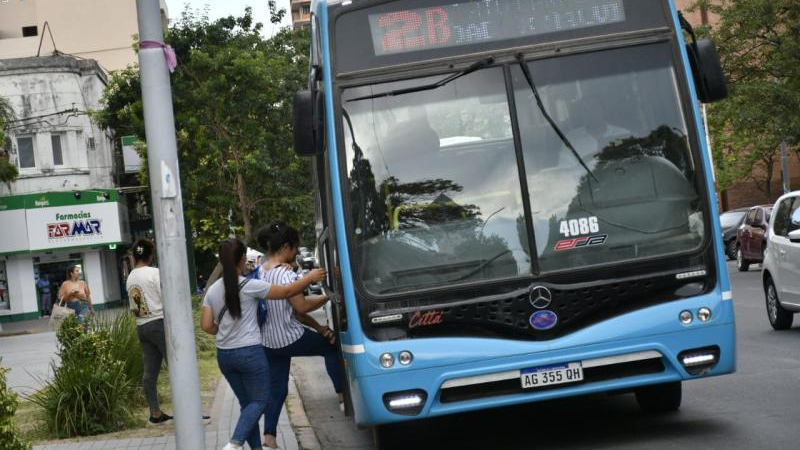 Tregua entre la UTA y empresarios y se desactiva el posible paro de colectivos